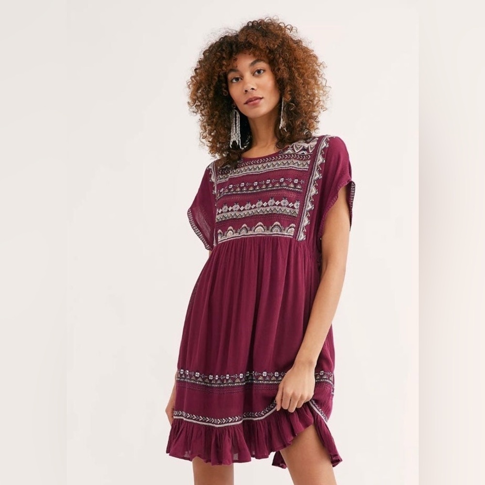 Free People Baby doll mini maroon dress🍬🍭🍬